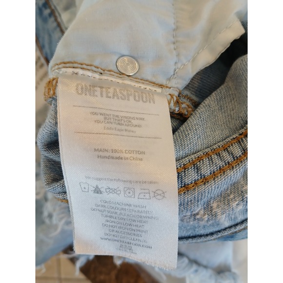 One Teaspoon Marlons‎ Bleach Destroyed Frayed Hem Denim Shorts Size 29 - Picture 5 of 6